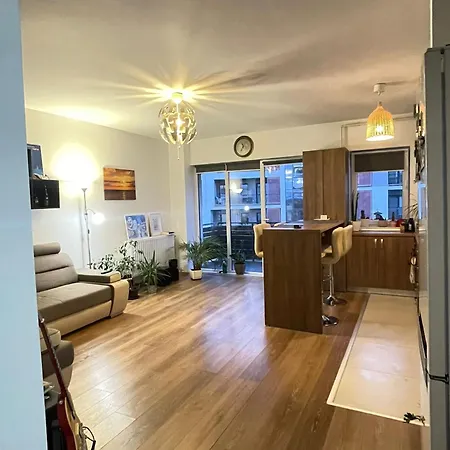 Apartment Cozy With Free Parking *